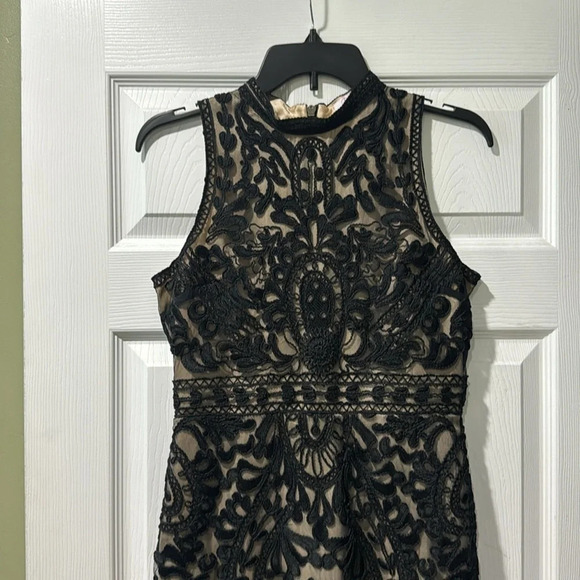 Parker Dress - Picture 2 of 12